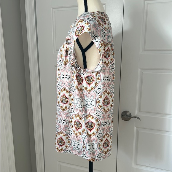 LOFT Multicolor Flutter Sleeve Blouse Relaxed Fit - Picture 4 of 7